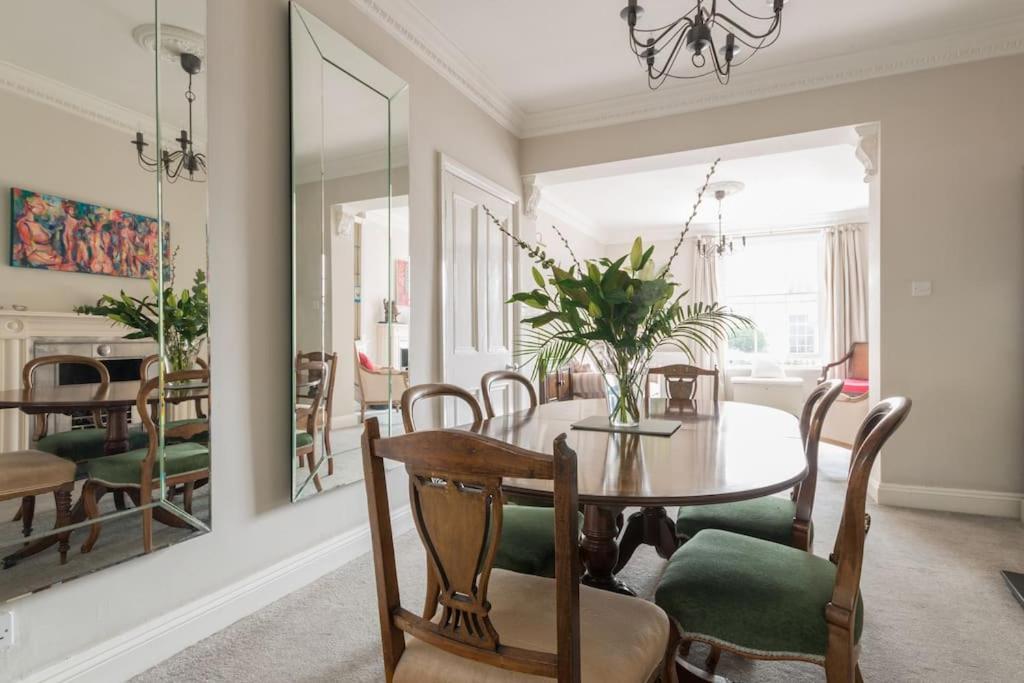 Four Bedroom Townhouse In Famous Suffolks Area Челтенхам Экстерьер фото